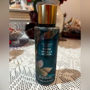 (Inventory 39) Victoria’s Secret Warm Vanilla Woods Fragrance Mist